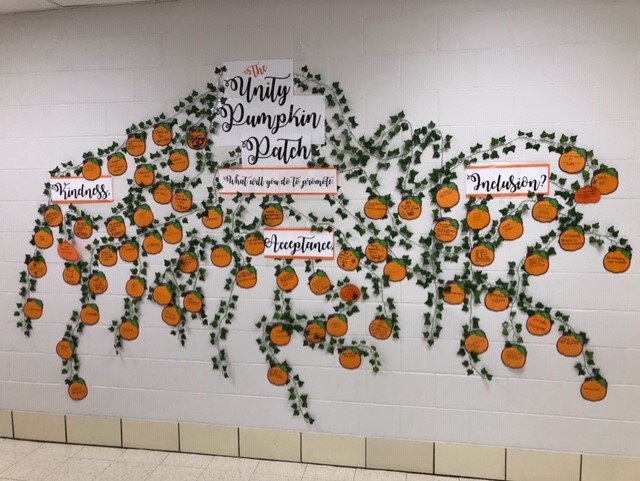 pumpkin viney wall decoration